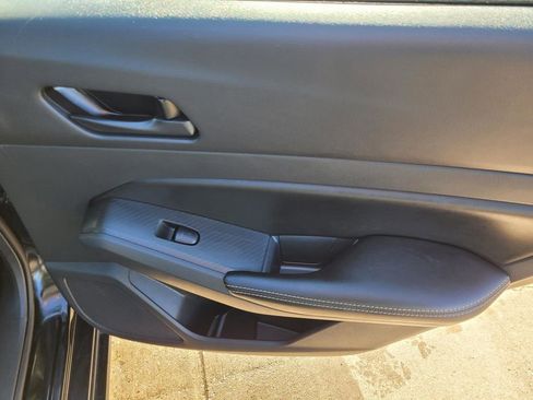 Used 2024 Nissan Altima 2.5 SV image 11