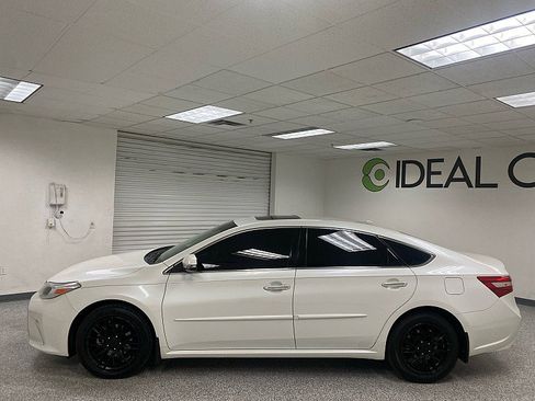 Used 2018 Toyota Avalon XLE Plus image 8