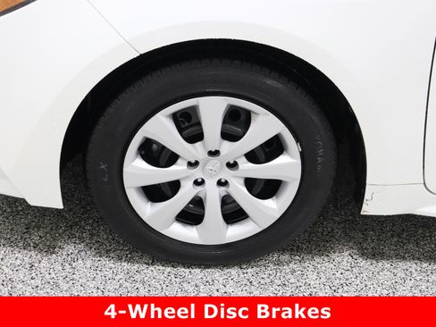 Certified 2024 Toyota Corolla LE image 11