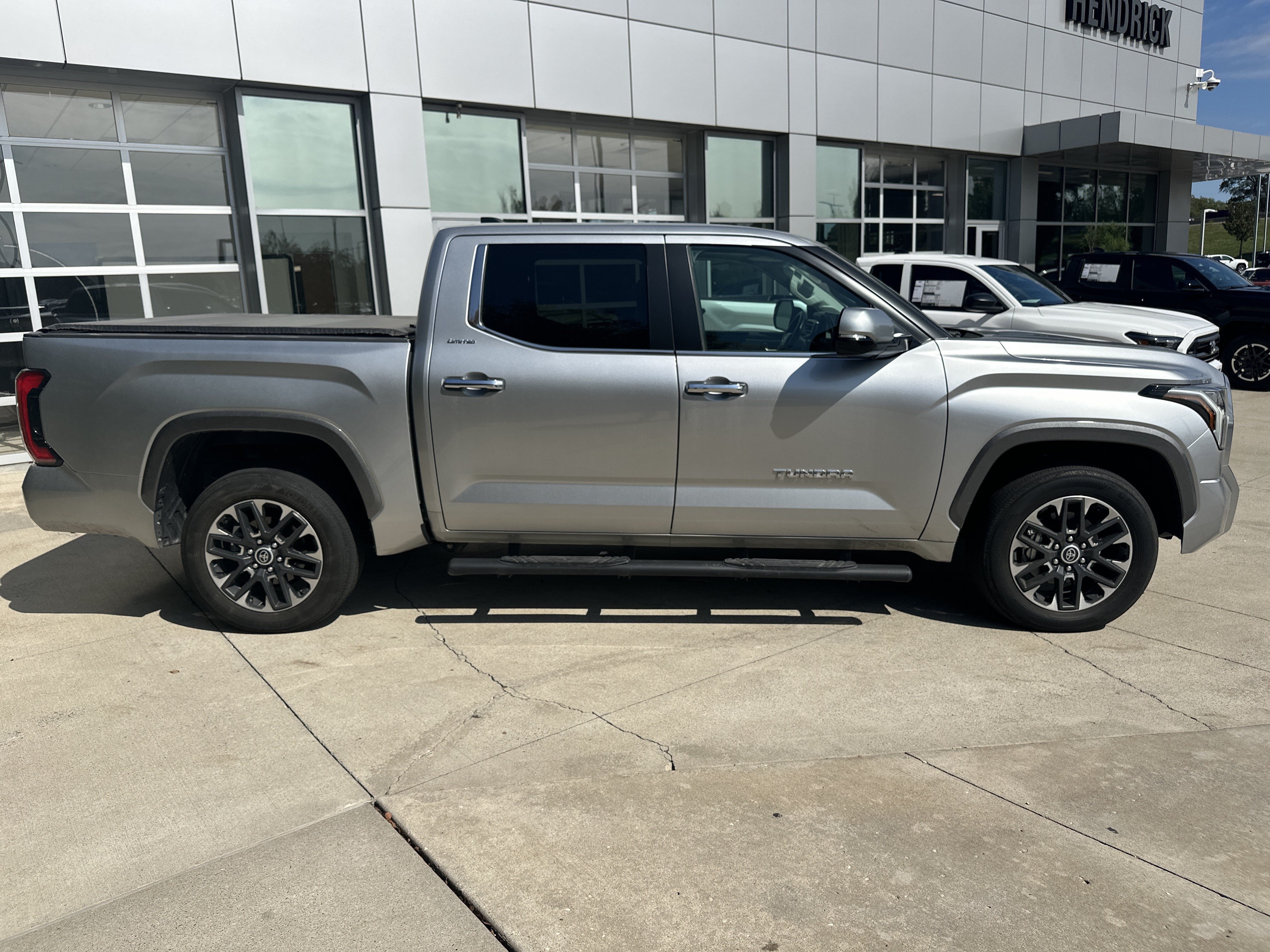 Used 2024 Toyota Tundra Limited AWD/4WD image 10