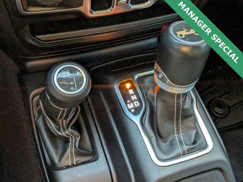 Used 2020 Jeep Wrangler Unlimited Sahara image 24