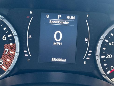 Used 2020 Jeep Renegade Latitude w/ Cold Weather Group AWD/4WD image 26