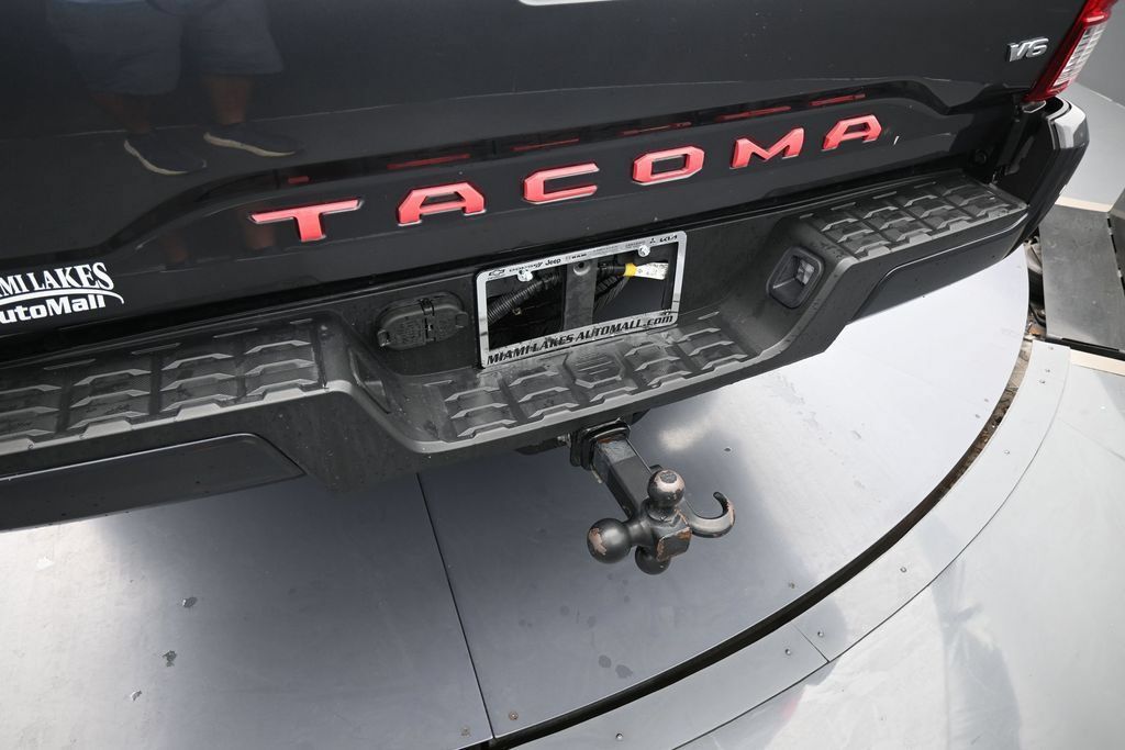 Used 2022 Toyota Tacoma SR5 w/ Technology Package RWD image 39