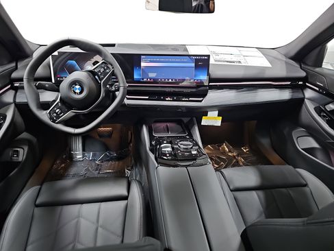 New 2026 BMW 530i xDrive AWD/4WD image 9