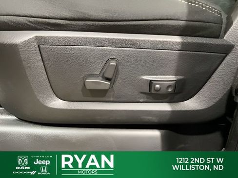 New 2026 RAM 2500 Big Horn AWD/4WD image 46