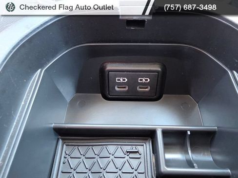 Used 2022 Toyota RAV4 XLE AWD/4WD image 38