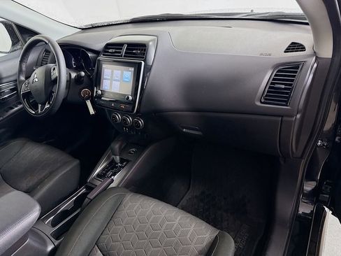 Used 2025 Mitsubishi Outlander Sport LE AWD/4WD image 27