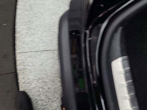 Used 2022 Porsche Taycan Turbo S image 28