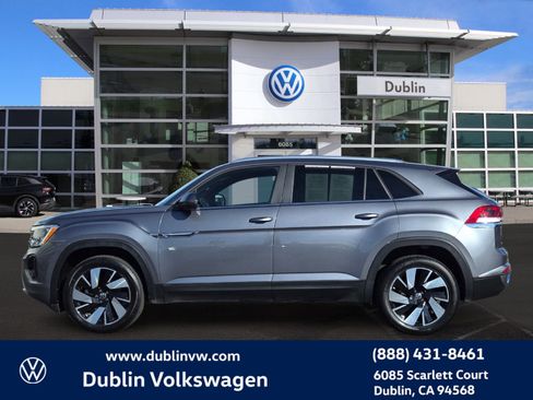 Certified 2024 Volkswagen Atlas Cross Sport SE image 7