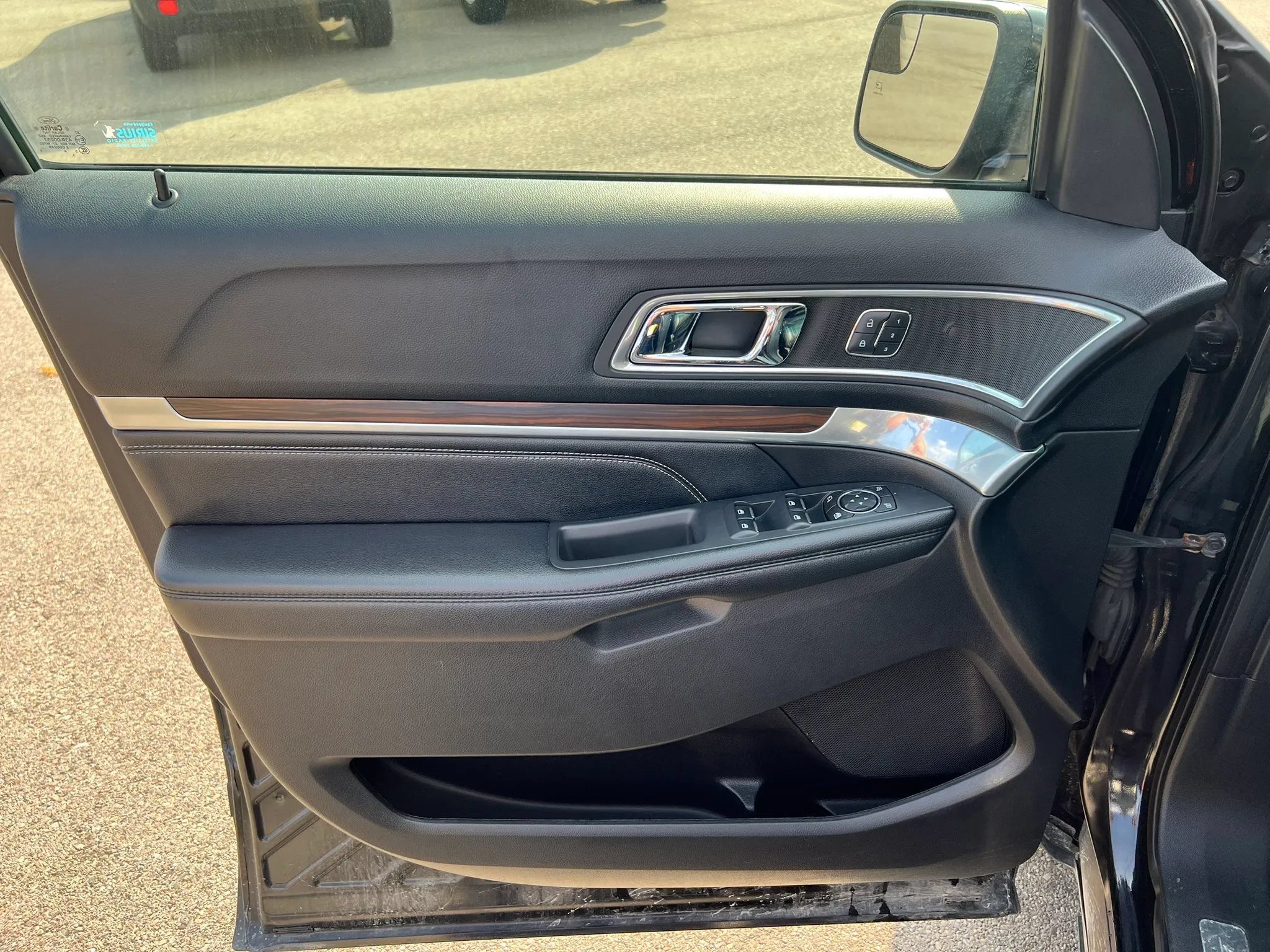 Used 2016 Ford Explorer Limited AWD/4WD image 22