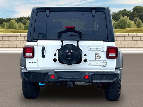 Used 2023 Jeep Wrangler Unlimited w/ Cold Weather Group AWD/4WD image 4