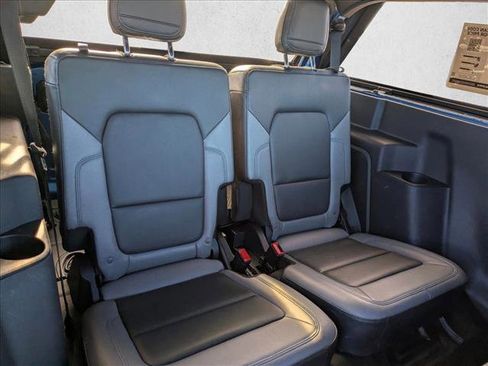 Used 2021 Ford Bronco Black Diamond w/ Sasquatch Package image 18