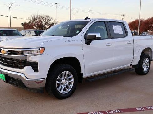Used 2022 Chevrolet Silverado 1500 LT image 4