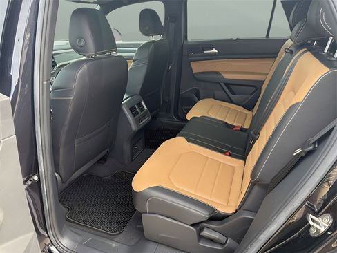 Used 2023 Volkswagen Atlas Cross Sport SEL Premium R-Line image 22