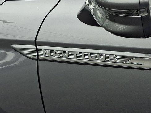Certified 2023 Lincoln Nautilus Reserve w/ Monochromatic Package AWD/4WD image 30
