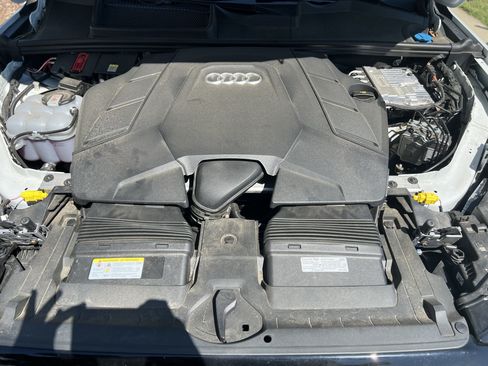 Used 2025 Audi Q7 3.0T Premium Plus AWD/4WD image 36