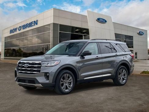 Certified 2025 Ford Explorer Active w/ Active Comfort Package image 1