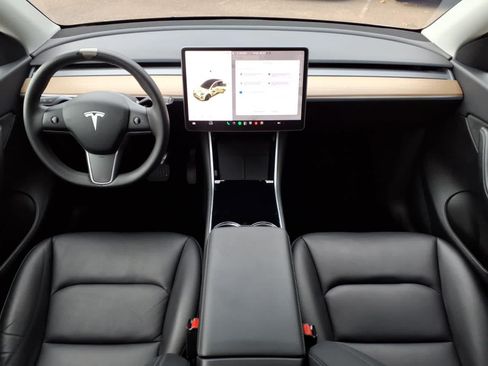 Used 2021 Tesla Model Y Long Range AWD/4WD image 12