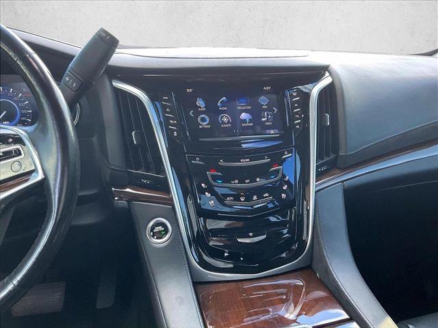 Used 2020 Cadillac Escalade Premium Luxury RWD image 8