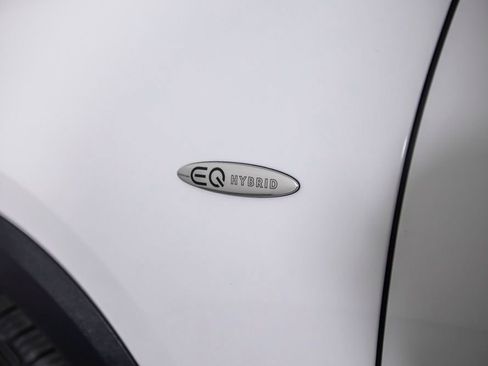 Used 2025 Mercedes-Benz GLE 450e 4MATIC image 13