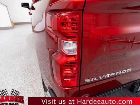Used 2024 Chevrolet Silverado 1500 LT AWD/4WD image 9