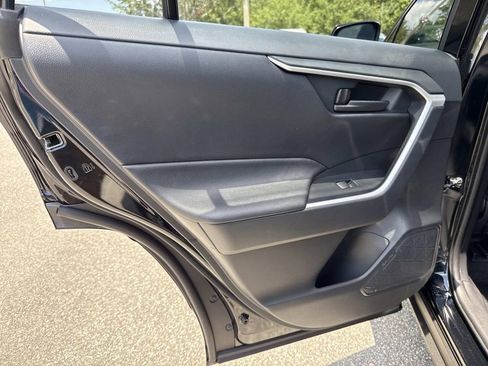 Used 2025 Toyota RAV4 LE AWD/4WD image 13
