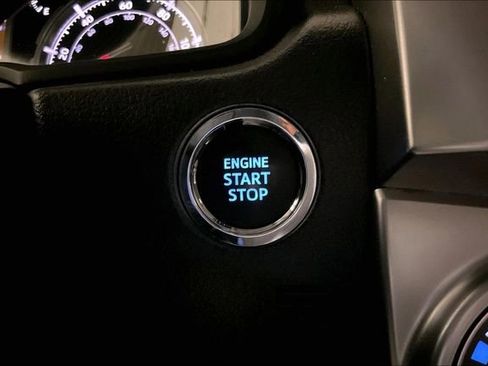 Used 2022 Toyota 4Runner Limited image 32