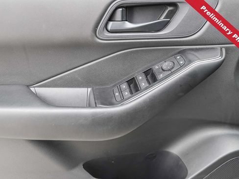 Used 2025 Nissan Rogue S FWD image 16