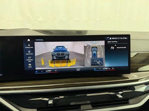 Used 2023 BMW X7 xDrive40i w/ Premium Package AWD/4WD image 40