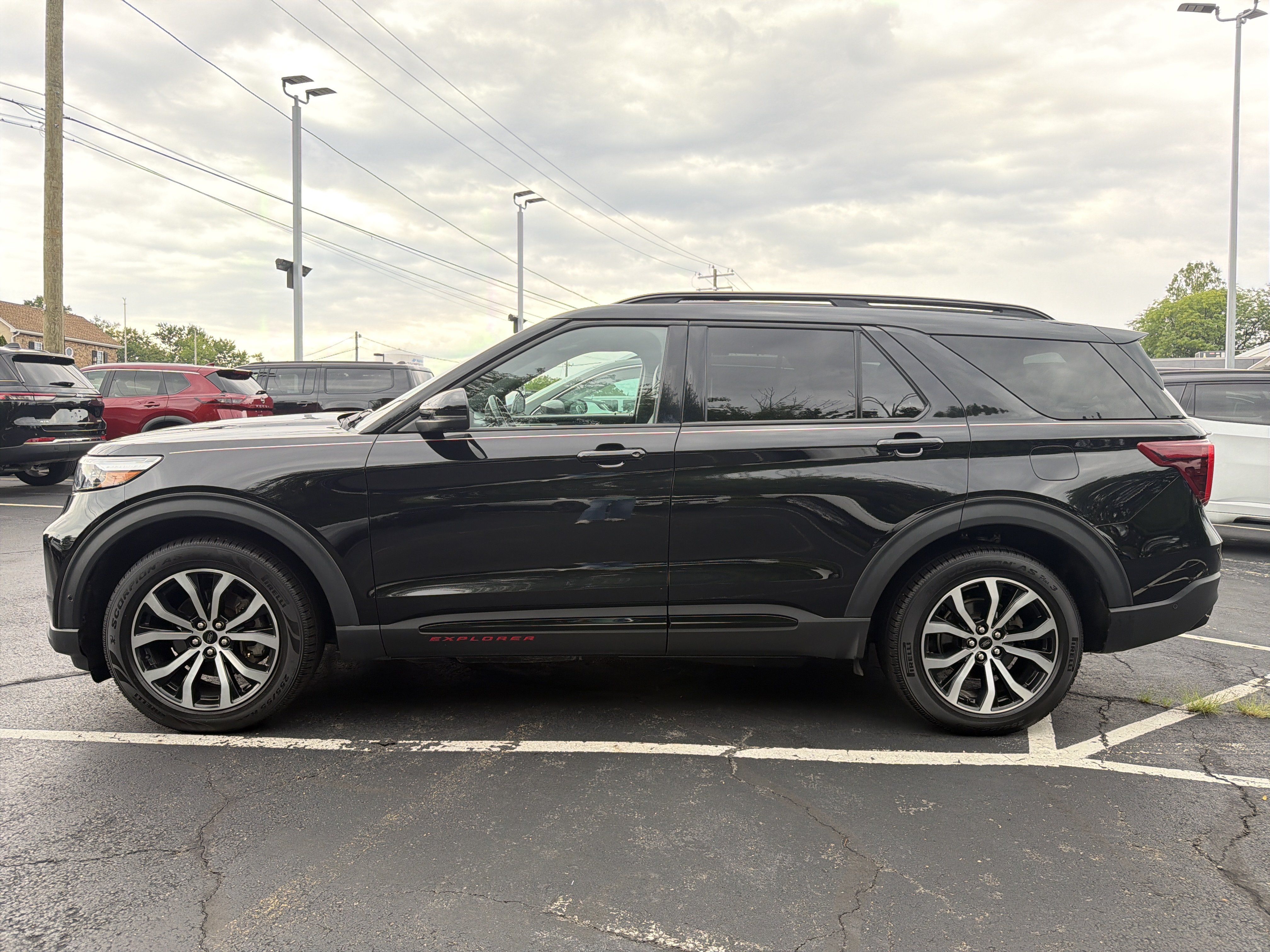 Used 2020 Ford Explorer ST w/ Premium Technology Package AWD/4WD image 7