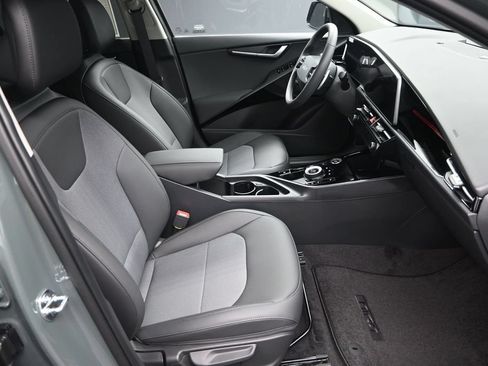 New 2026 Kia Niro Wind w/ Wind Preserve Package FWD image 37