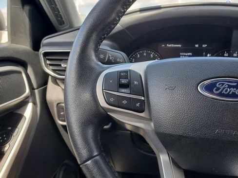 Used 2023 Ford Explorer XLT w/ Equipment Group 202A AWD/4WD image 13