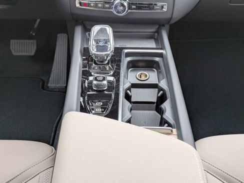 New 2026 Volvo XC60 B5 Core AWD/4WD image 21
