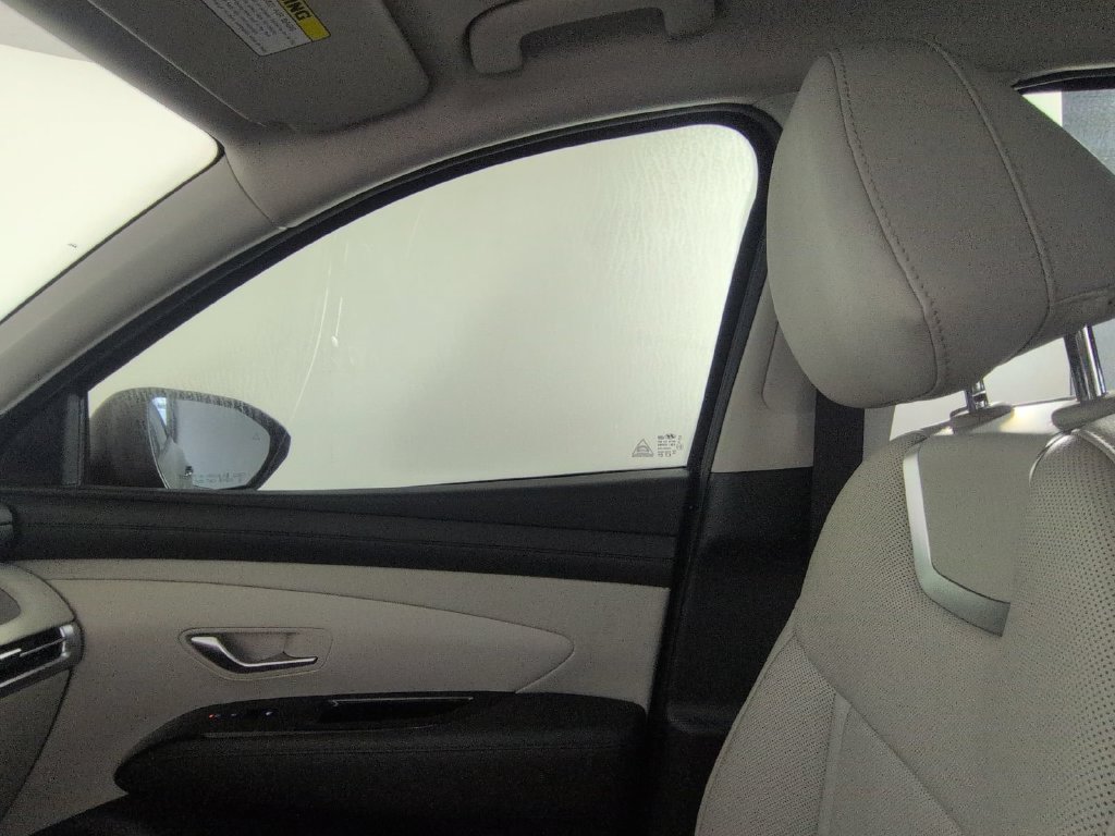 Used 2025 Hyundai Tucson Limited AWD/4WD image 28