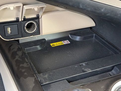 Used 2022 Toyota Camry XLE image 24