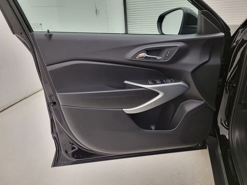New 2026 Chevrolet Trax LS w/ LS Convenience Package FWD image 23