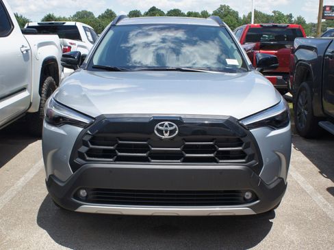 Used 2026 Toyota Corolla Cross XLE w/ Convenience Package AWD/4WD image 2