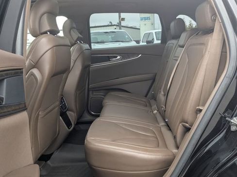 Used 2017 Lincoln MKX Reserve image 25