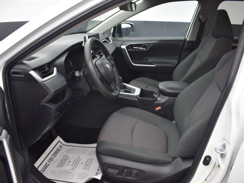 Used 2024 Toyota RAV4 XLE w/ Convenience Package AWD/4WD image 14