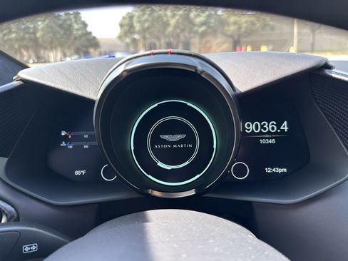 Used 2023 Aston Martin V12 Vantage image 14