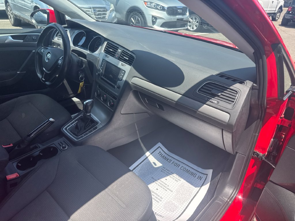 Used 2017 Volkswagen Golf S FWD image 33