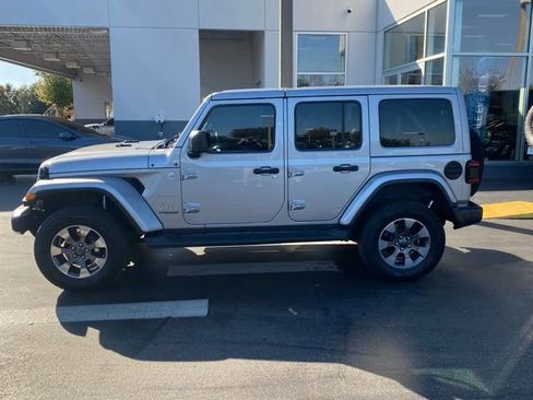 Used 2021 Jeep Wrangler Unlimited Sahara image 6