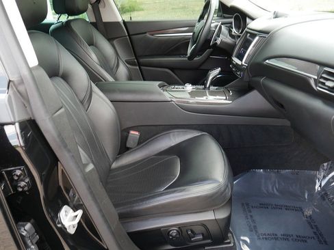 Used 2019 Maserati Levante GranLusso AWD/4WD image 55