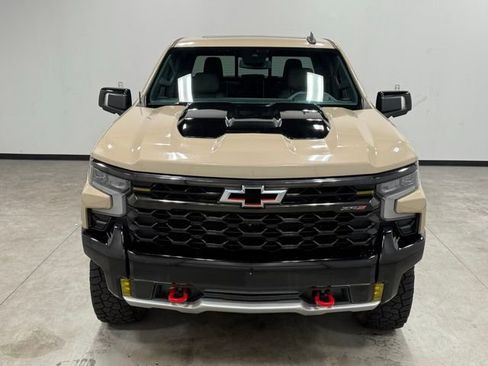 Used 2022 Chevrolet Silverado 1500 ZR2 image 4