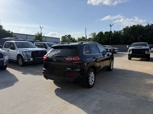Used 2014 Jeep Cherokee Latitude FWD image 5