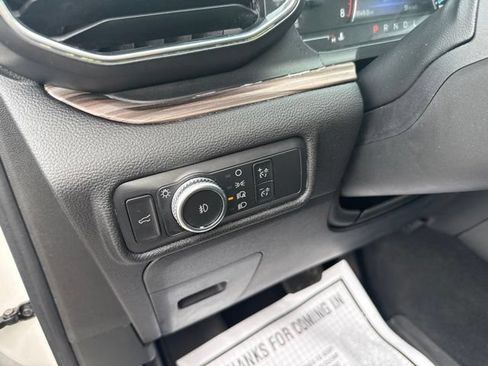Used 2022 Ford Explorer Limited w/ Equipment Group 301A RWD image 28