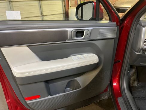 Used 2025 Hyundai Santa Fe SEL image 18