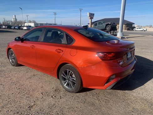Used 2023 Kia Forte LXS w/ LXS Technology Package image 8