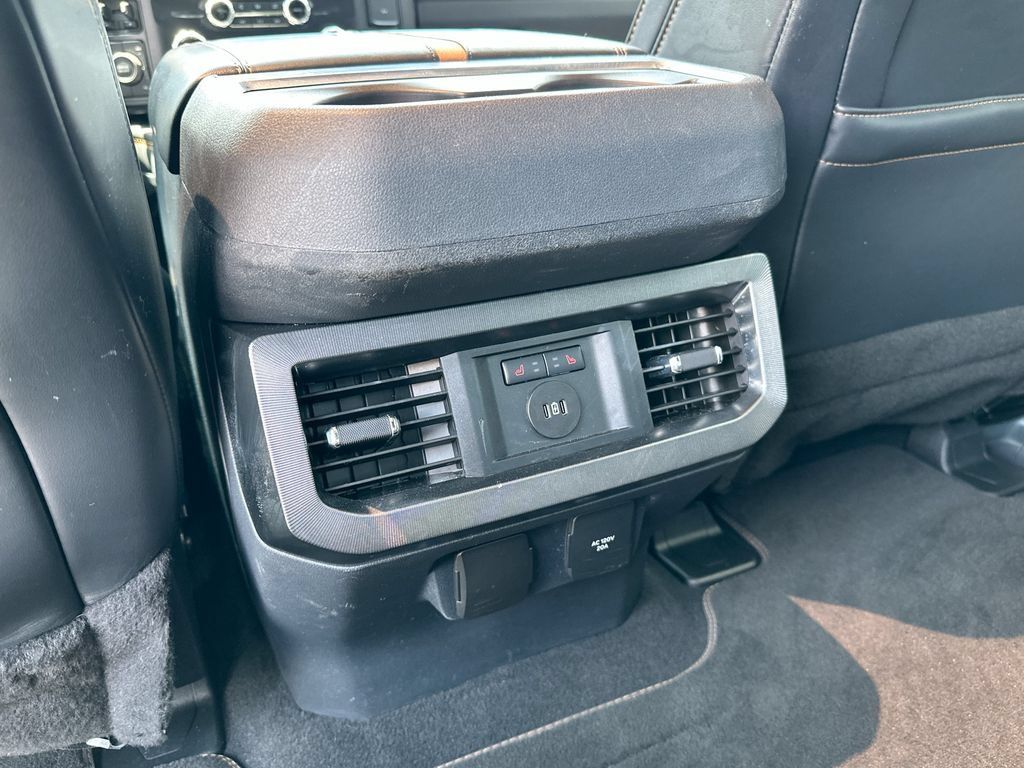 Used 2024 Ford F250 Platinum AWD/4WD image 4
