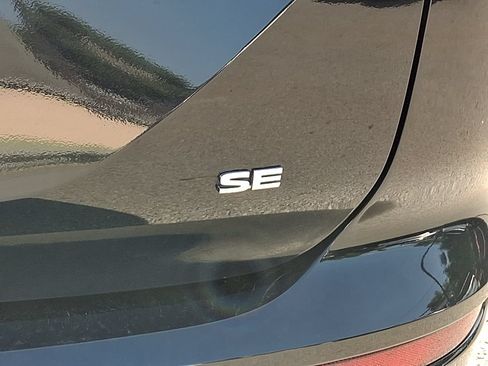 Used 2022 Mitsubishi Outlander SE AWD/4WD image 30